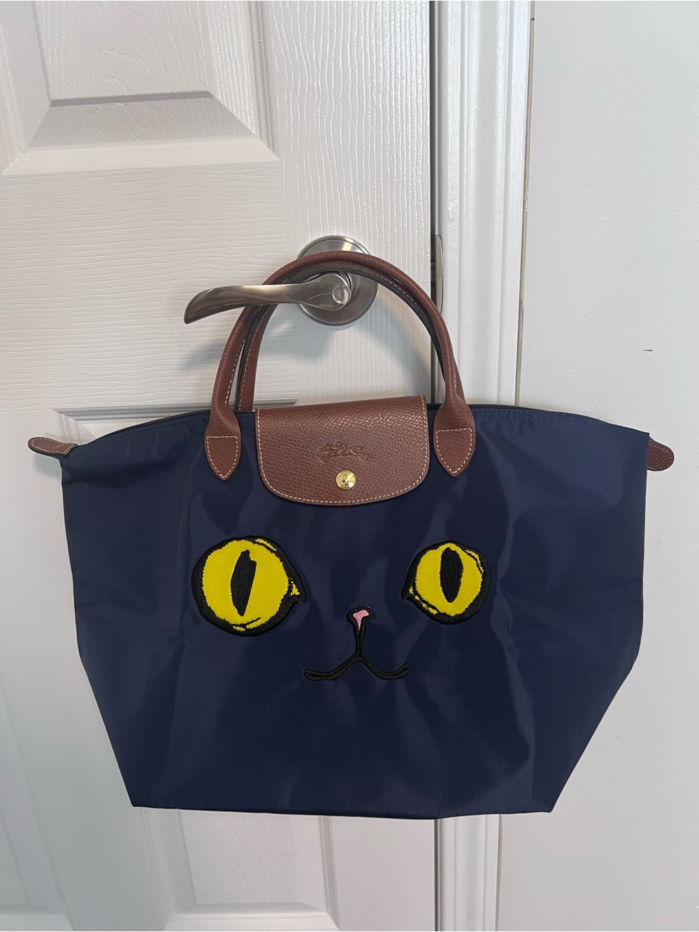 Longchamp Navy Tote Bag with Cat-Face Appliqué and Brown Trim，NEW